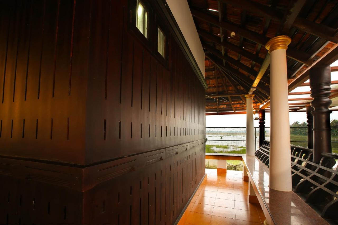 Palmy Lake Resort Alappuzha Ngoại thất bức ảnh