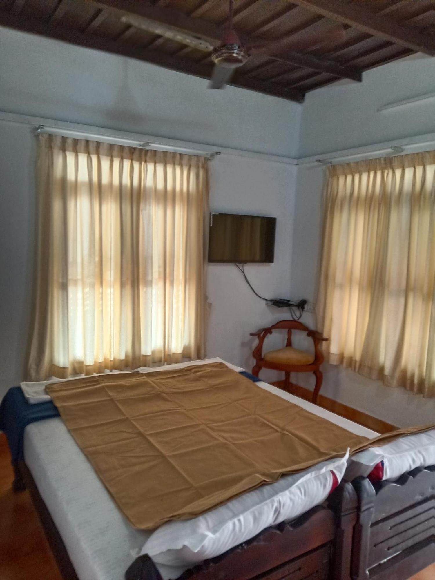 Palmy Lake Resort Alappuzha Phòng bức ảnh